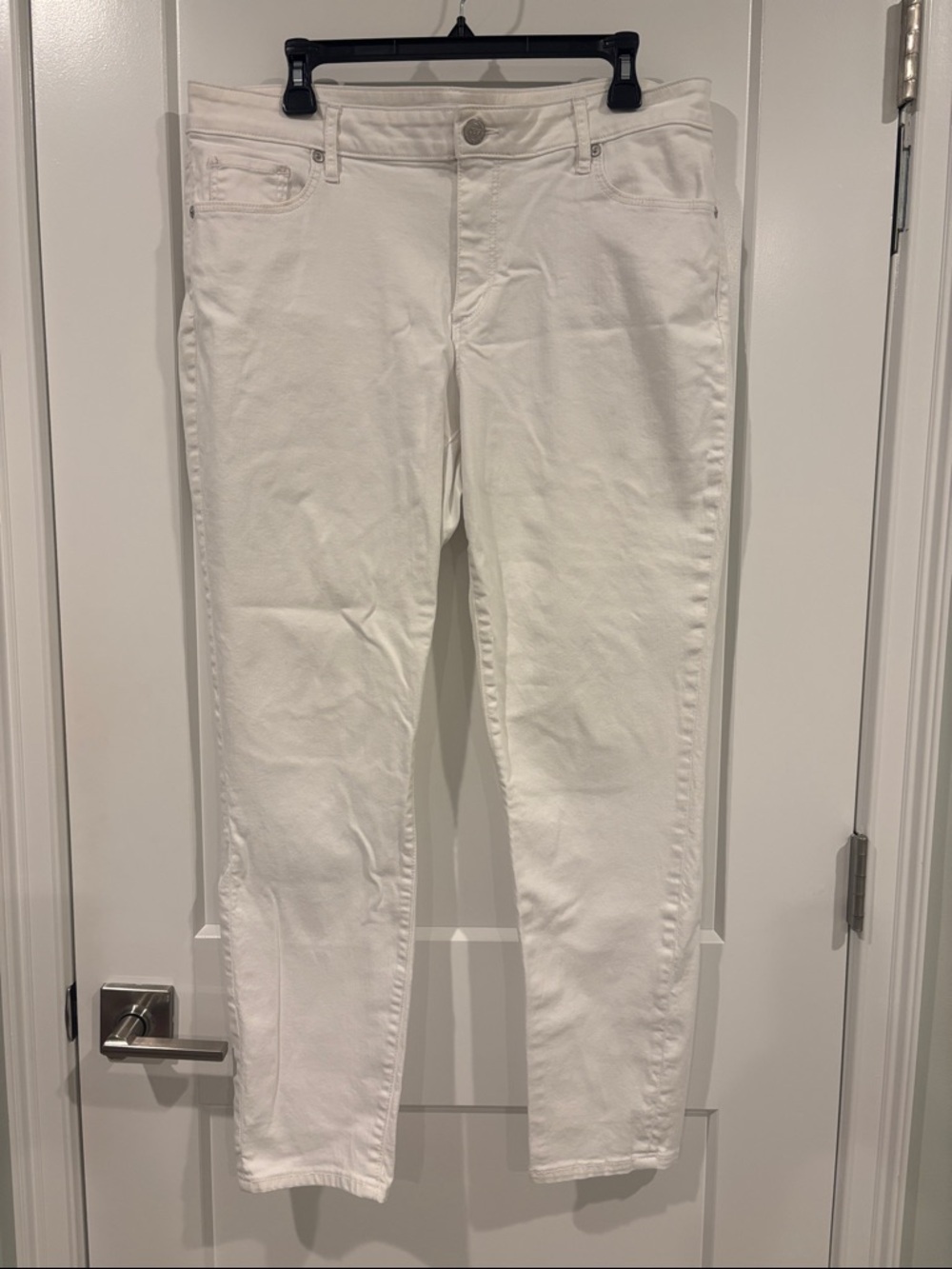 LOFT Outlet Women’s Curvy Skinny White Jeans 14 or 32